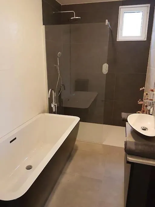 Le Chalet De L'Odet Quimper Holiday home